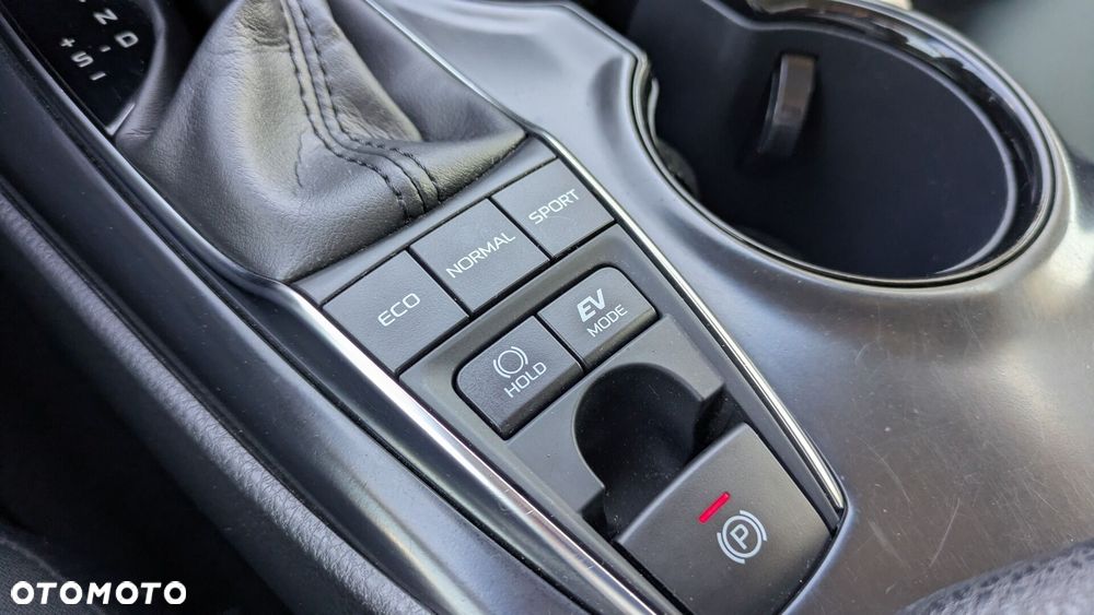 Toyota Camry 2.5 Hybrid Comfort CVT - 18