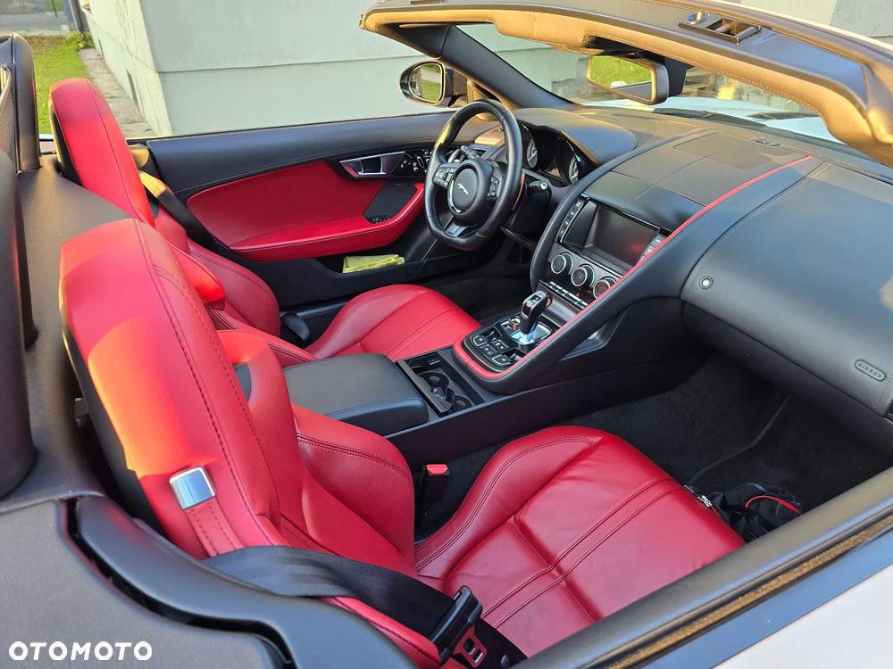 Jaguar F-Type - 3