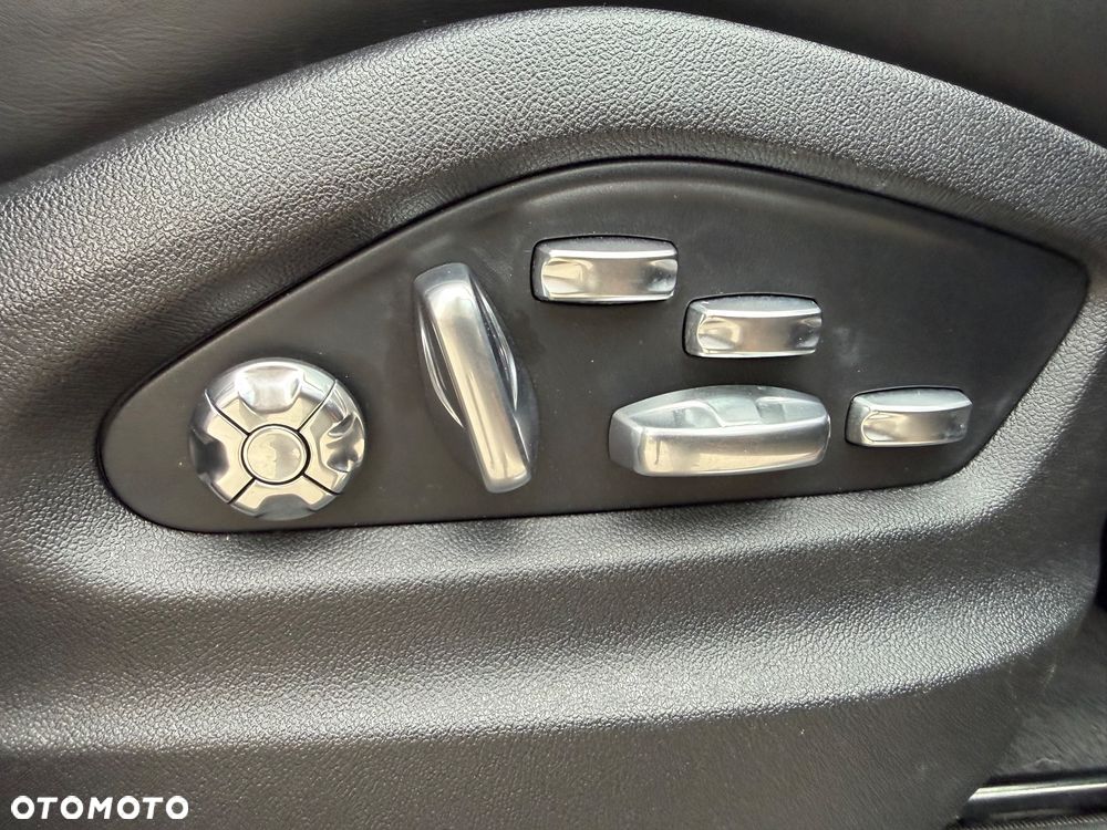 Porsche Cayenne E-Hybrid Tiptronic S - 33