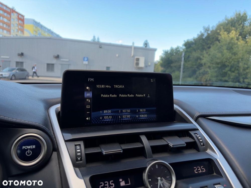 Lexus NX 300h Style Edition - 20