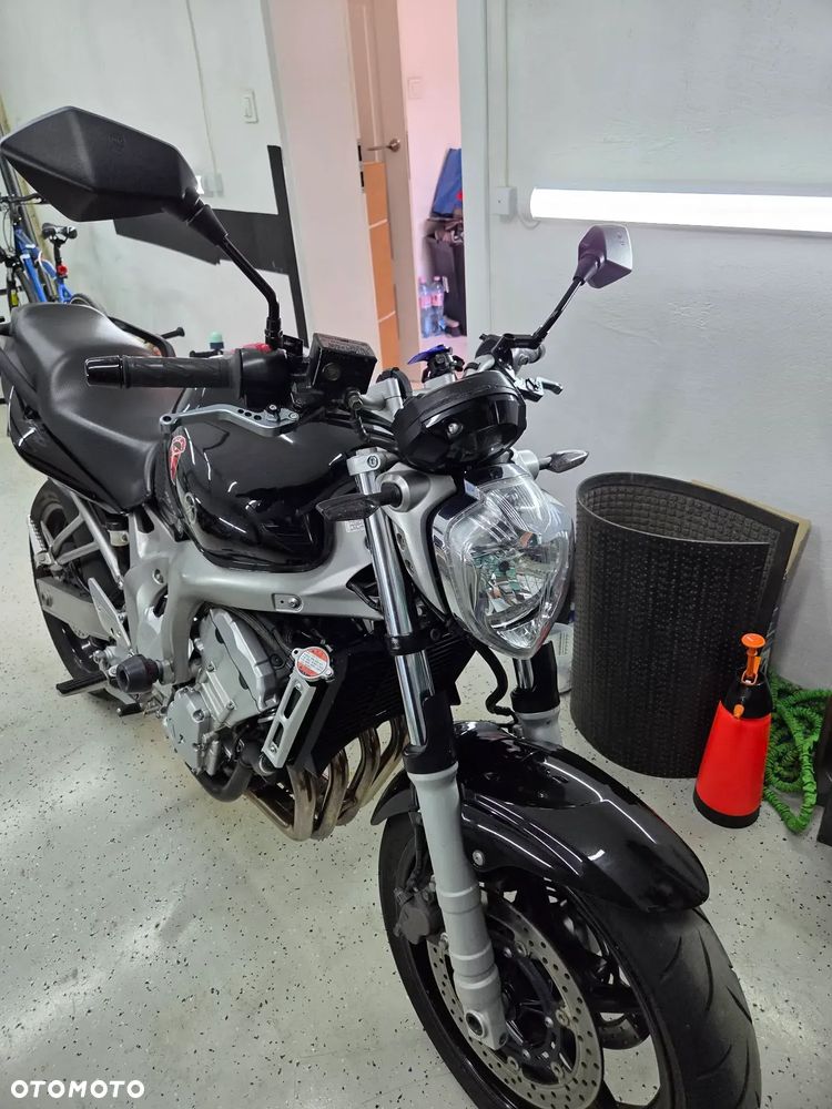 Yamaha FZ6 - 1