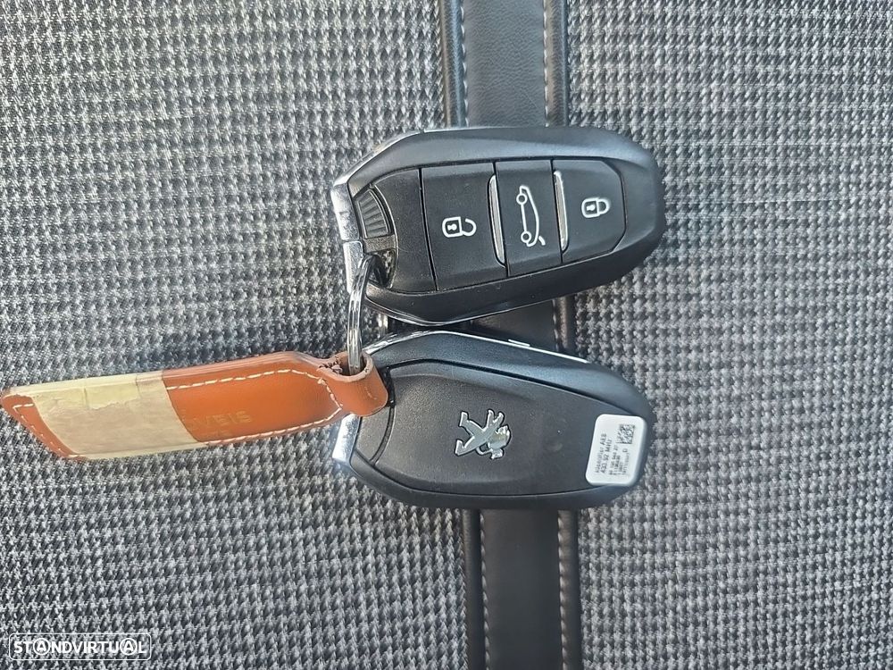 Peugeot 3008 1.5 BlueHDi Allure EAT8 - 16