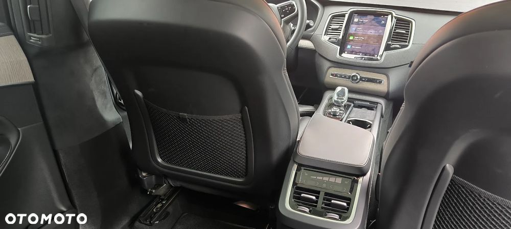 Volvo XC 90 - 9