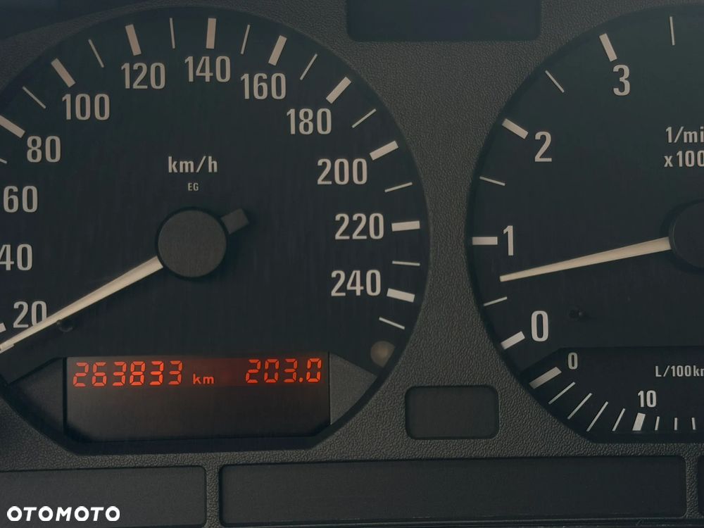 BMW Seria 3 - 18