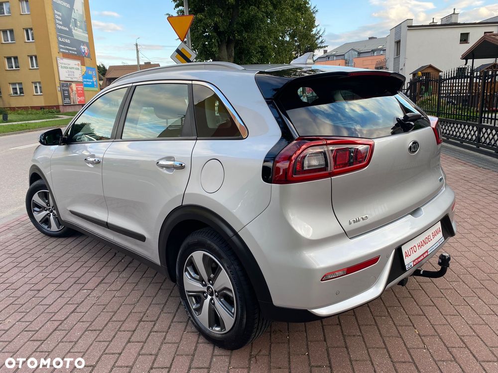 Kia Niro 1.6 GDI Hybrid M - 28