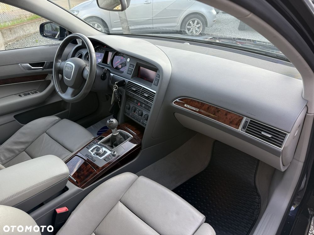 Audi A6 Avant 2.4 quattro - 20
