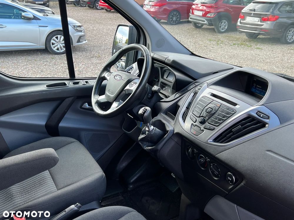 Ford TRANSIT CUSTOM - 16