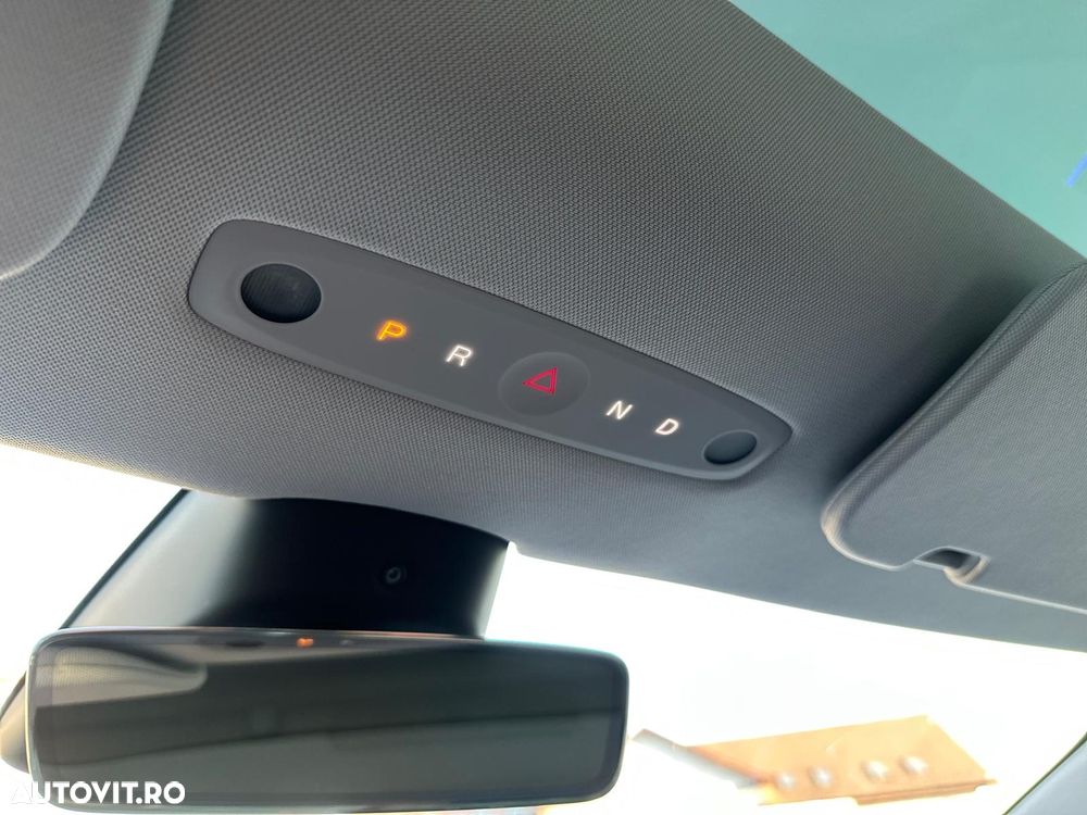 Tesla Model 3 Standard Reichweite Plus Hinterradantrieb - 31