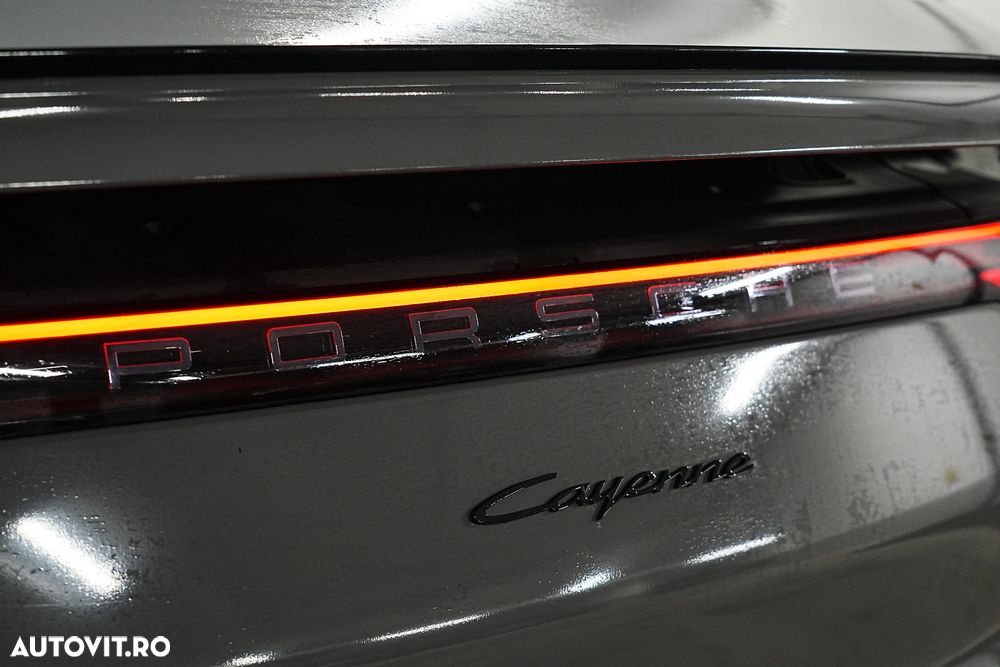 Porsche Cayenne - 5