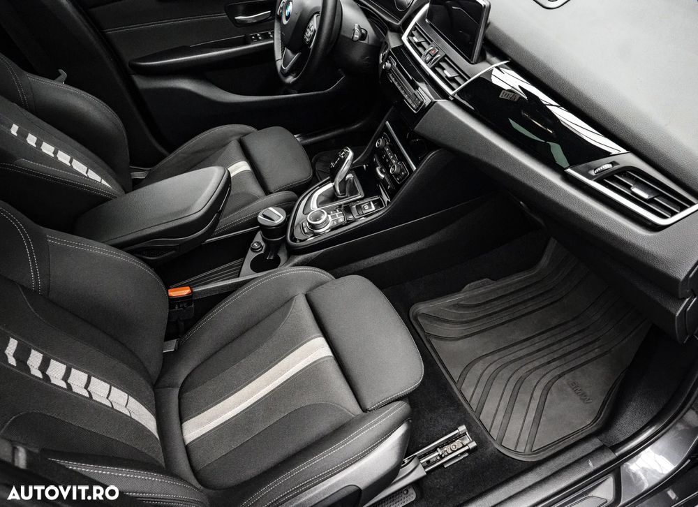 BMW Seria 2 220d AT Advantage - 13