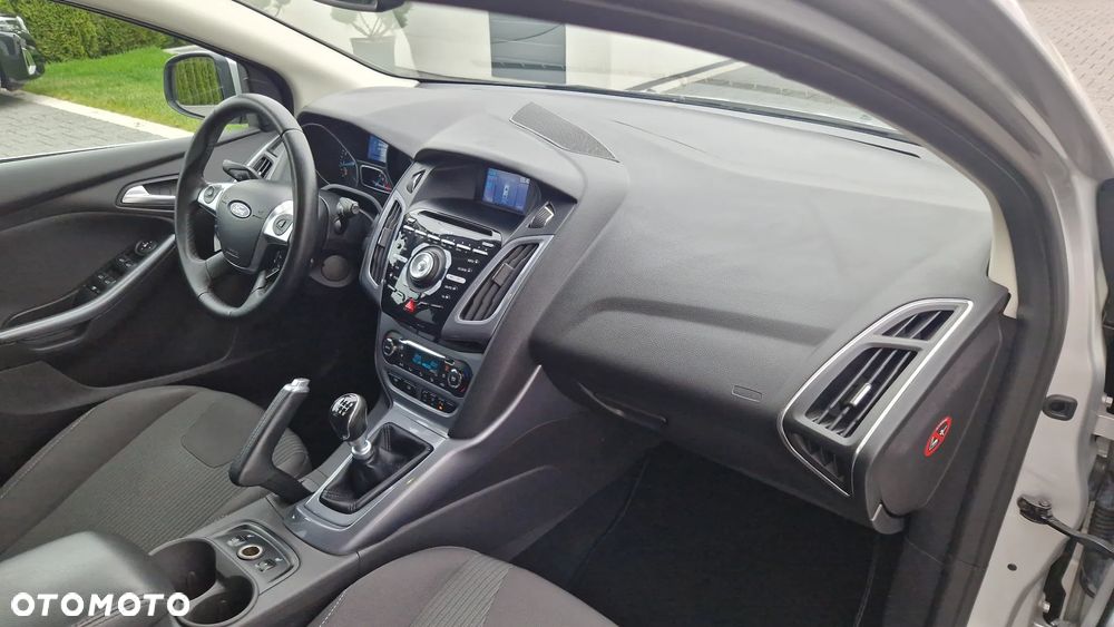 Ford Focus 1.6 EcoBoost Start-Stopp-System Titanium - 24