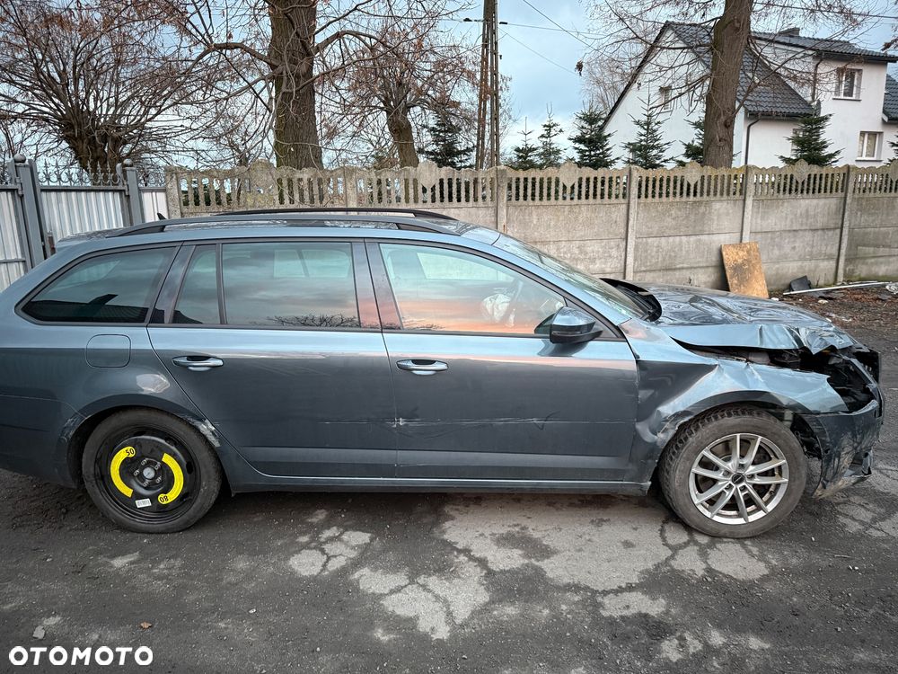 Skoda Octavia 2.0 TDI DSG Exclusive - 6