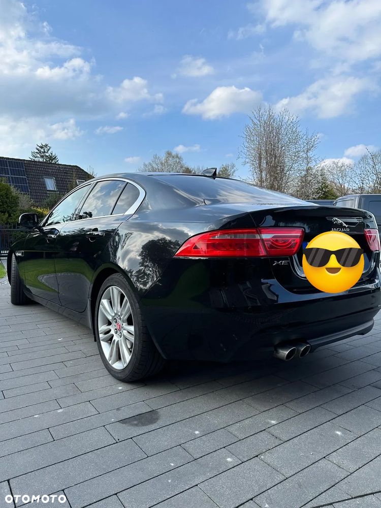 Jaguar XE 2.0 D Prestige - 5