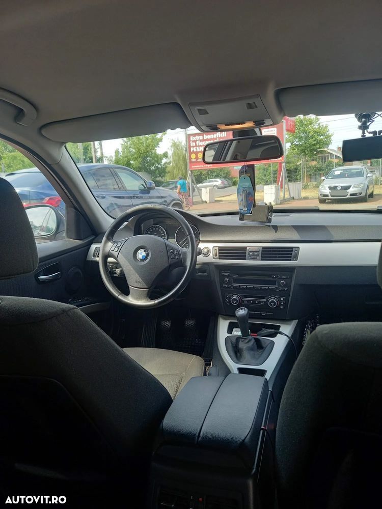 BMW Seria 3 320d - 5