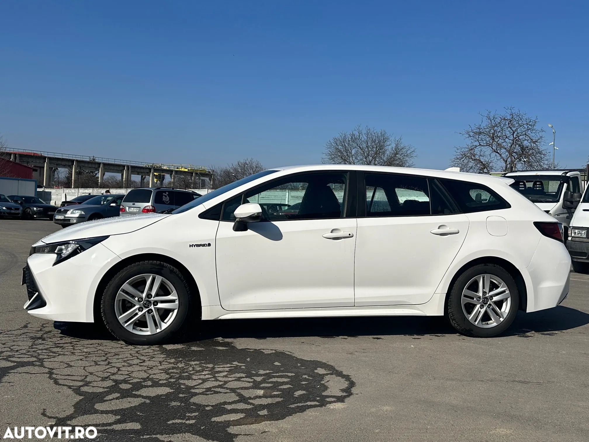 Toyota Corolla 1.8 Hybrid Business Edition - 9