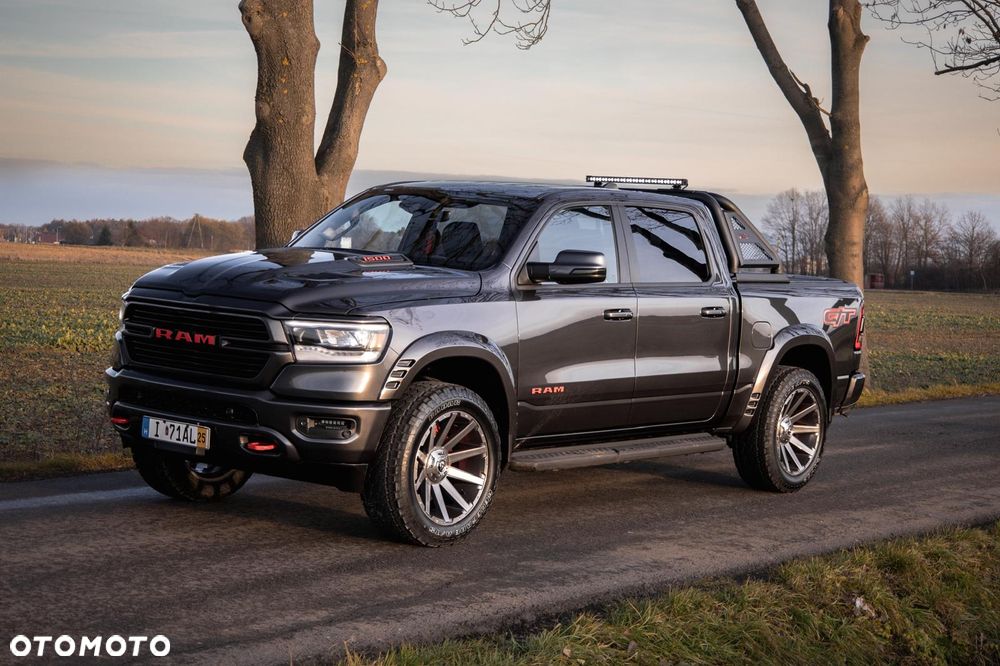 RAM 1500 Crew Cab Sport - 2