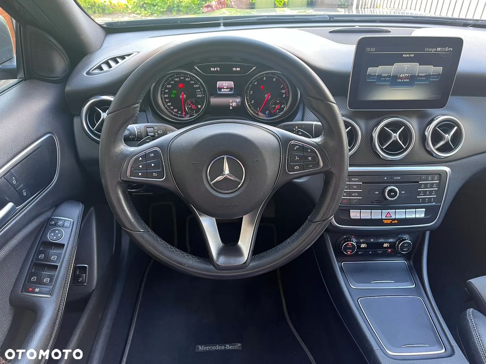 Mercedes-Benz GLA 200 7G-DCT Style - 8