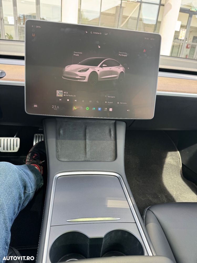 Tesla Model 3 - 19