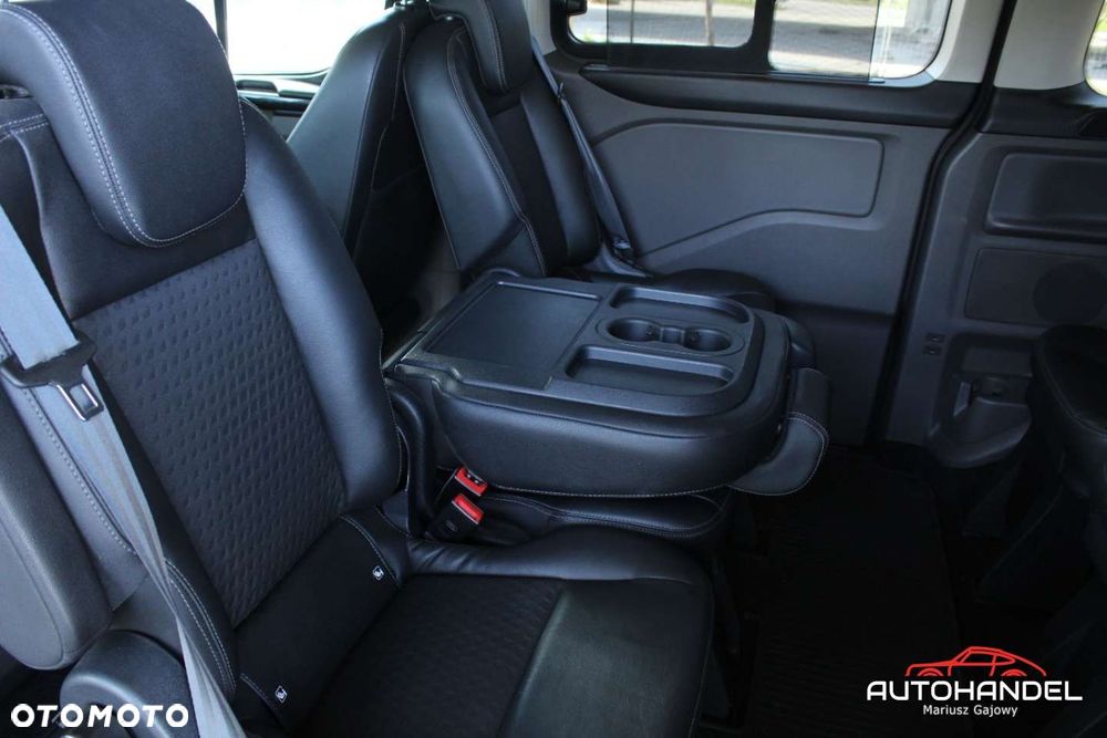 Ford Tourneo Custom - 15