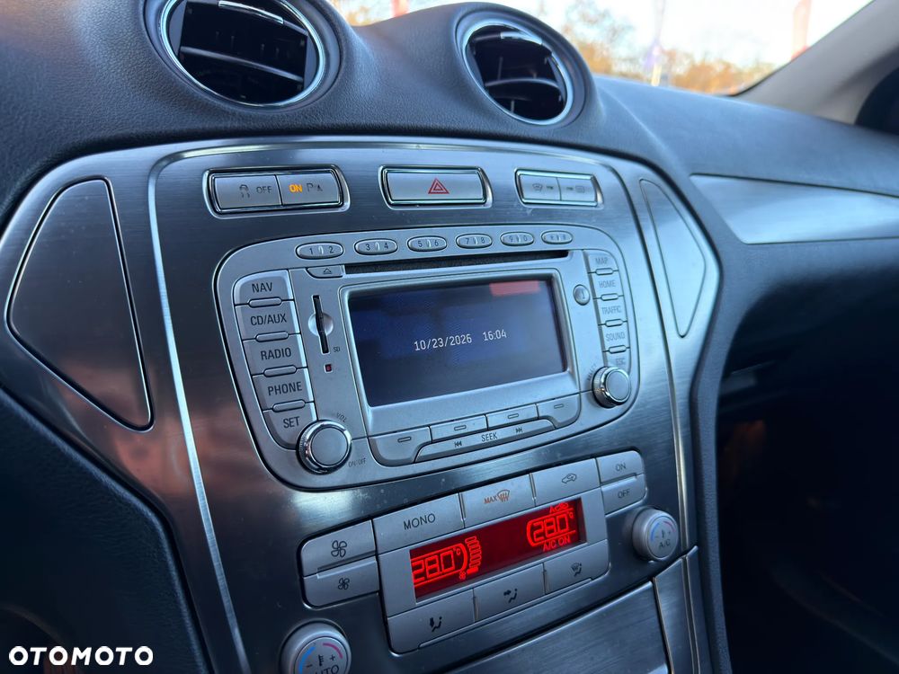 Ford Mondeo 2.0 Titanium X - 32