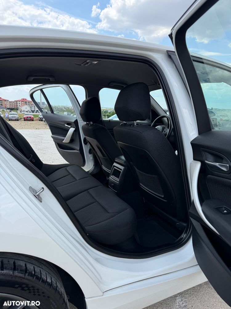 BMW Seria 1 118d Aut. Sport Line - 9