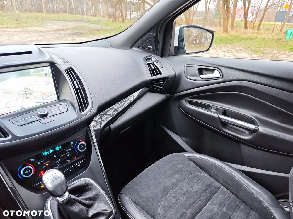 Ford Kuga - 40