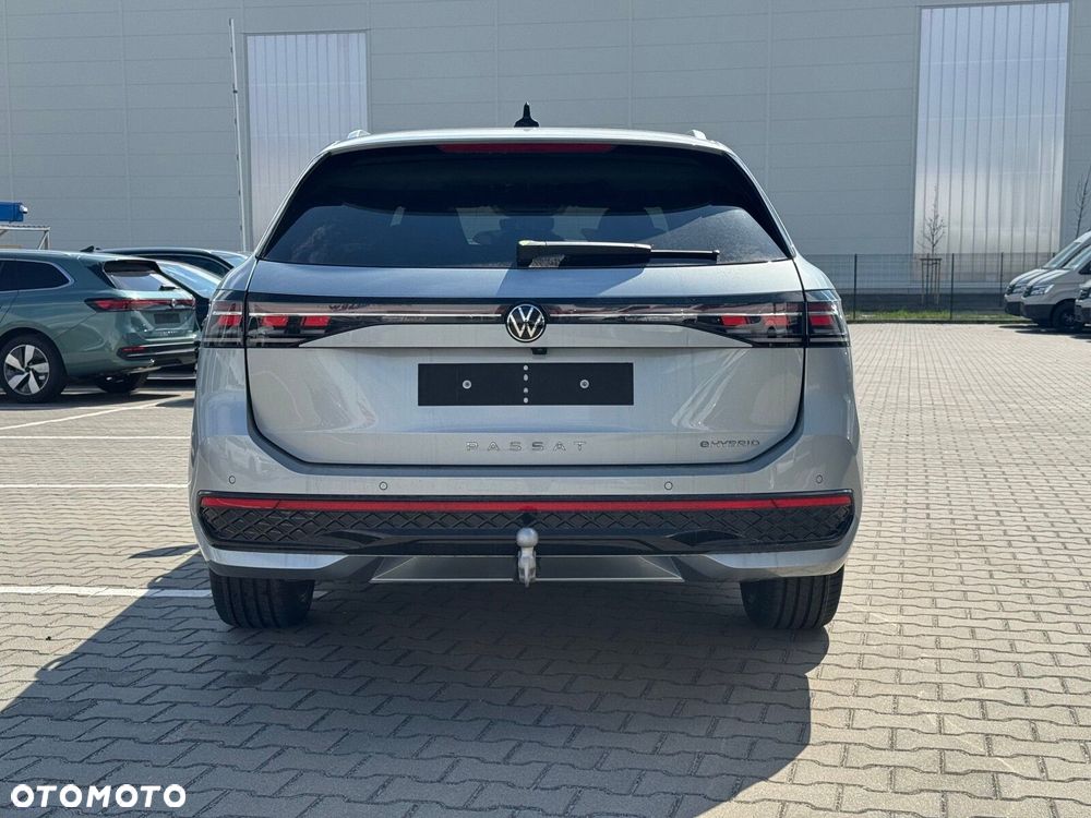 Volkswagen Passat Variant 1.5 TSI eHybrid PHEV 200kW R-Line Plus DSG - 22