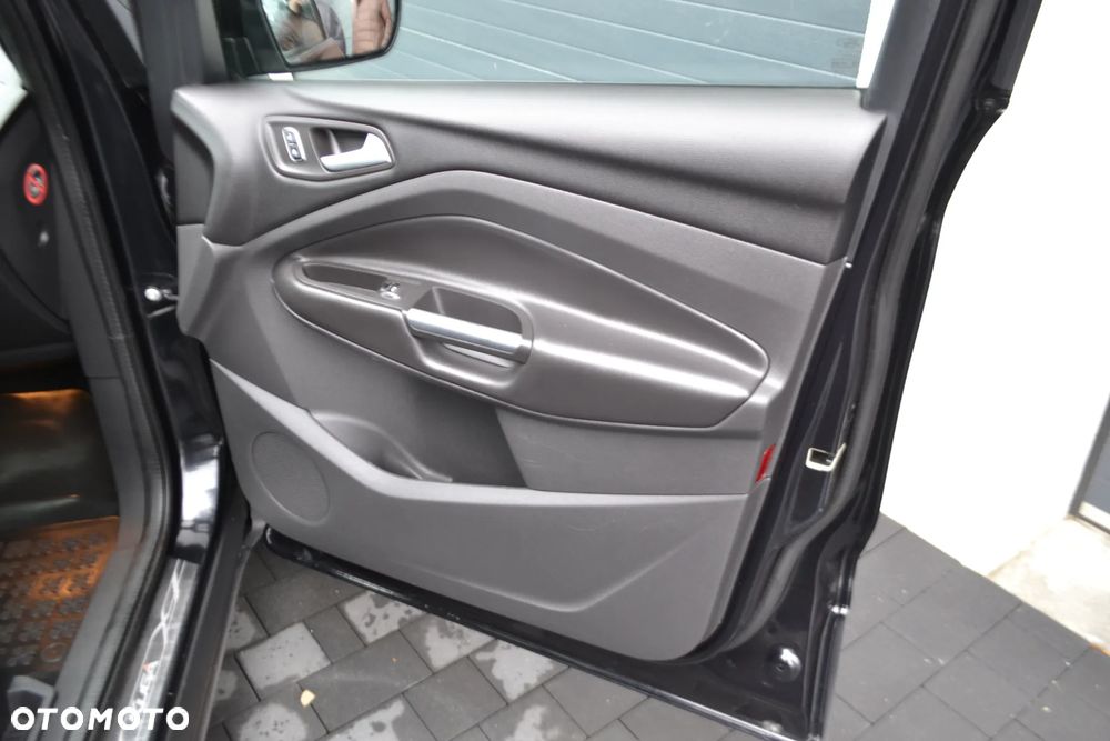 Ford Kuga 2.0 TDCi 4WD Titanium Plus - 34
