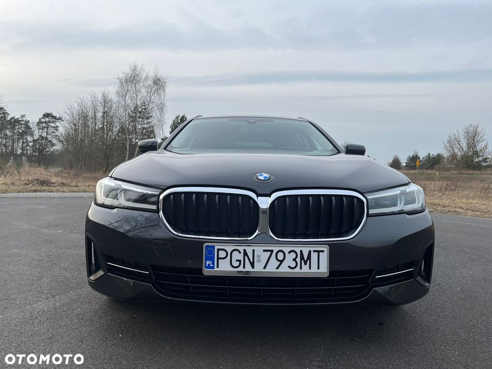 BMW Seria 5 520d Luxury Line sport - 17