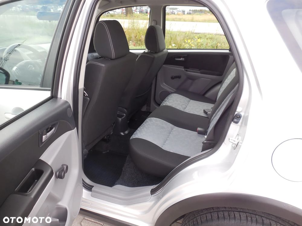 Suzuki SX4 - 14