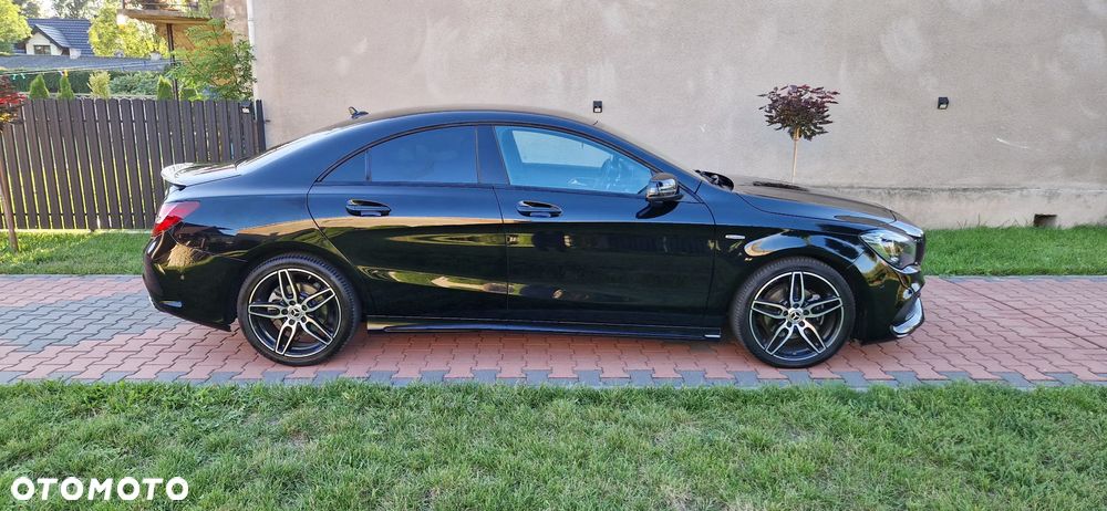 Mercedes-Benz CLA 200 7G-DCT AMG Line - 4