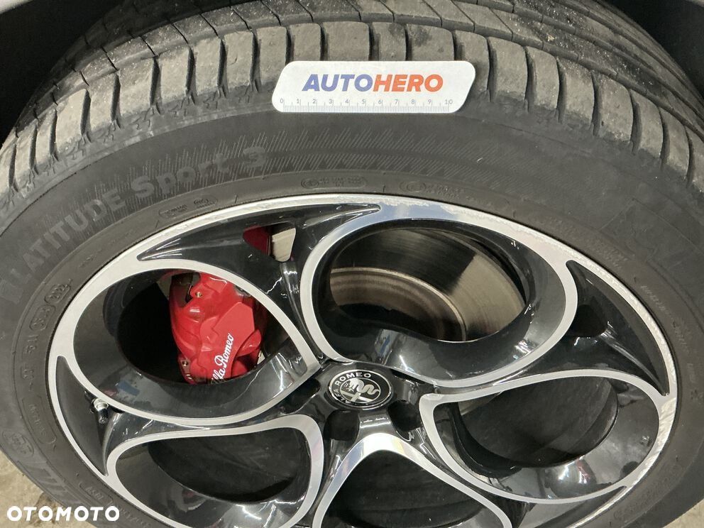 Alfa Romeo Stelvio - 40