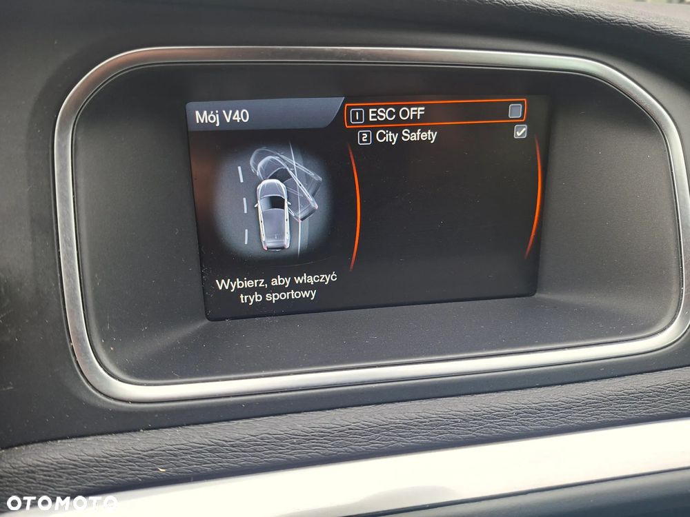 Volvo V40 D2 Momentum - 18