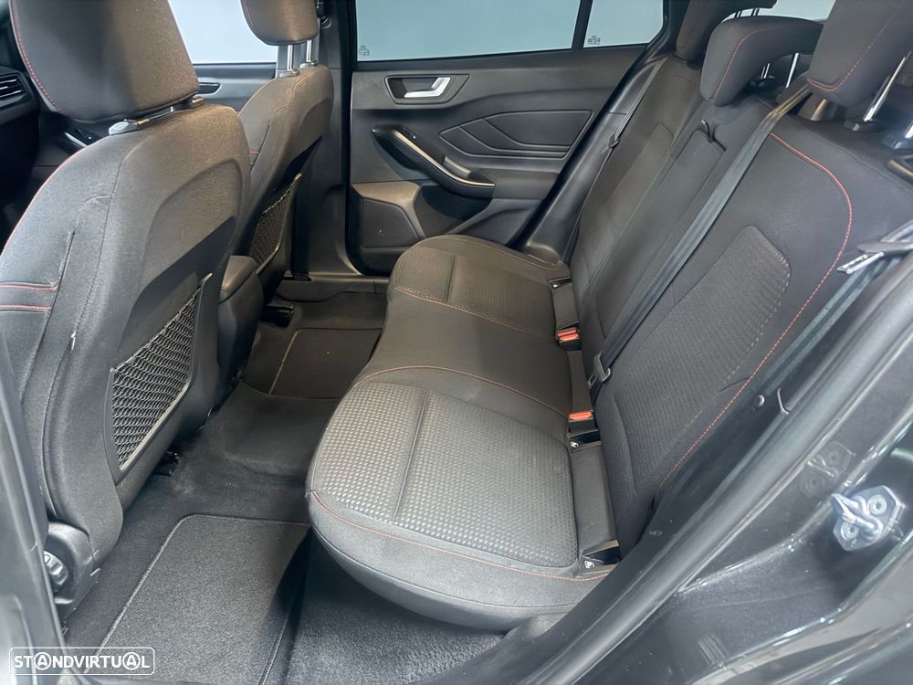 Ford Focus SW 1.0 EcoBoost MHEV ST-Line - 12