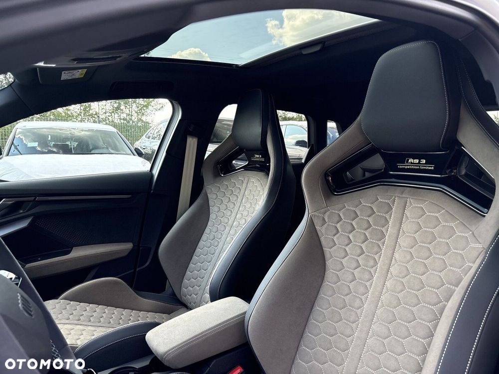 Audi RS3 Sportback - 12