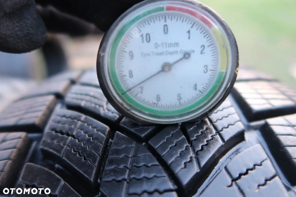 215/55R18 Goodyear UltraGrip Performance opony zimowe - 6