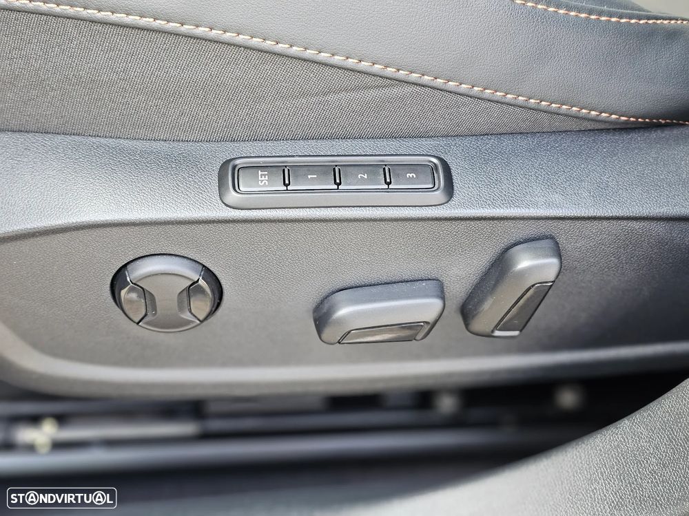 Cupra Leon 1.4 e-Hybrid VZ DSG - 19