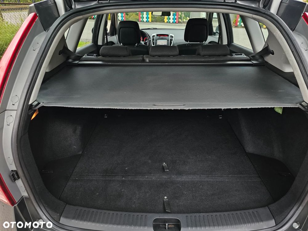 Kia Ceed 1.6 CRDi 115 Spirit - 14