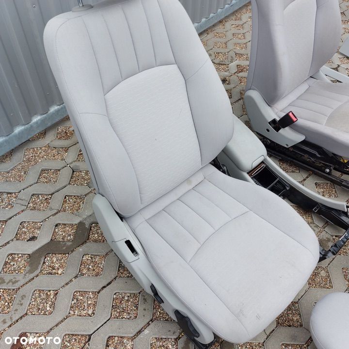 FOTELE KANAPA WNETRZE BOCZKI DYWANY POSZYCIA KOMPLET MERCEDES C W203 LIFT COMBI KOMBI ORYG DEMONTAZ - 10