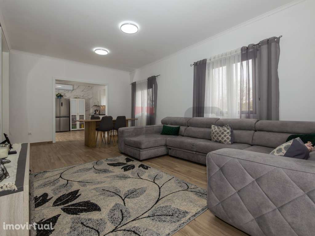 Moradia Isolada T4+2 Remodelada - Candelária, Ponta Delgada - Grande imagem: 5/38