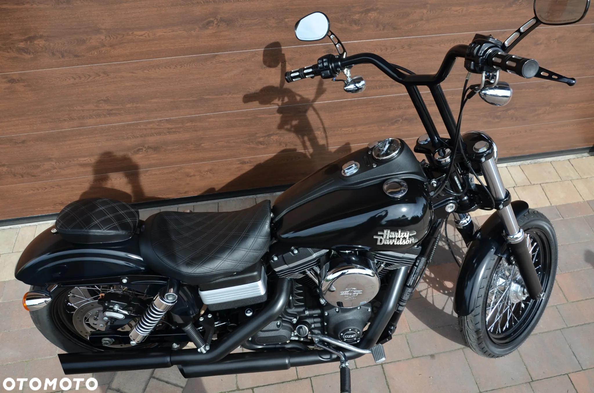 Harley-Davidson Dyna Street Bob - 11