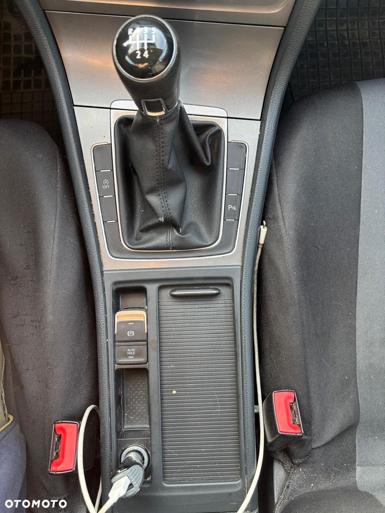 Volkswagen Golf 1.6 TDI BMT Comfortline - 7