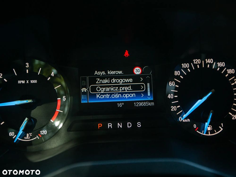Ford S-Max - 32