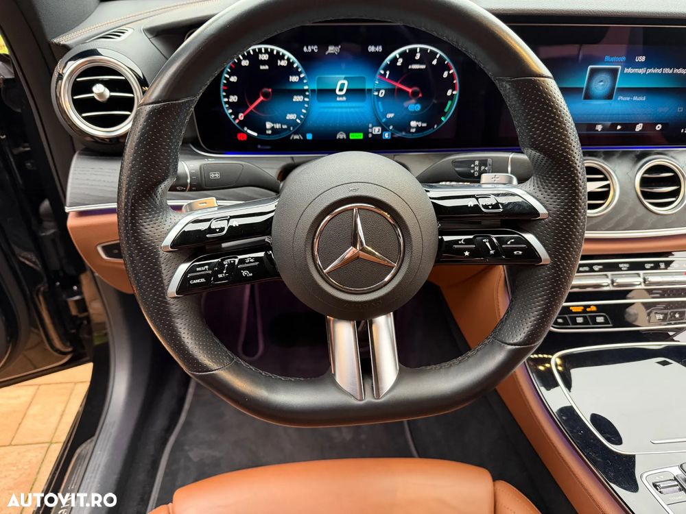 Mercedes-Benz E 300 de Aut. - 20