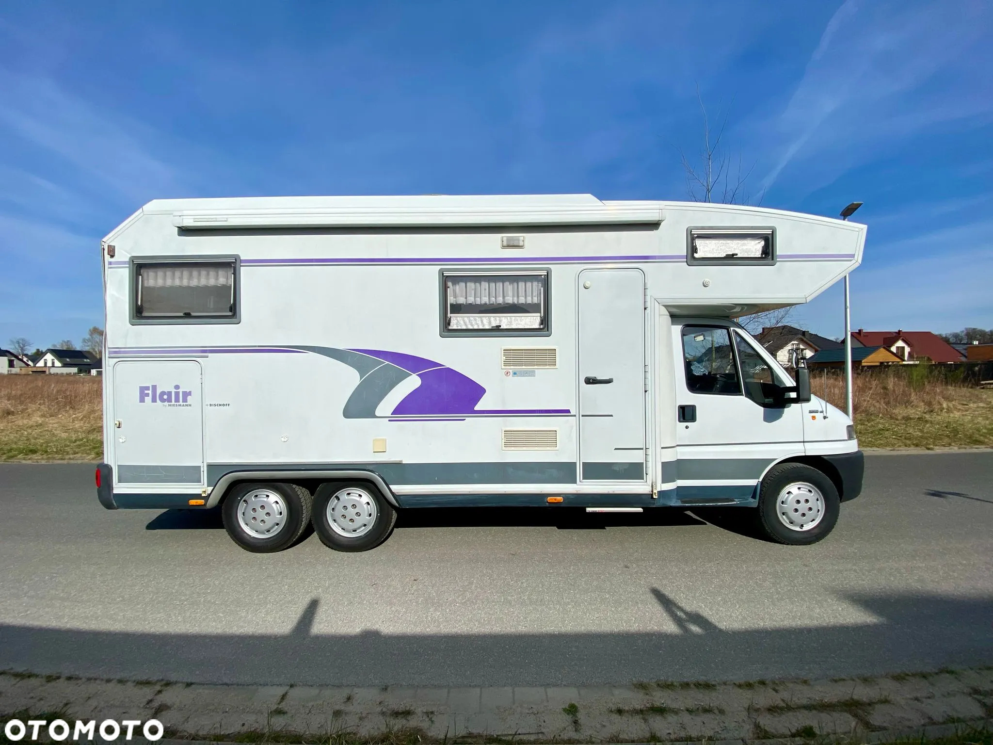Niesmann-Bischoff Flair - 11