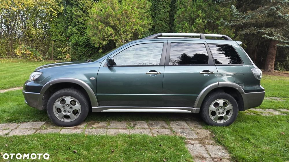 Mitsubishi Outlander 2006 photo 3