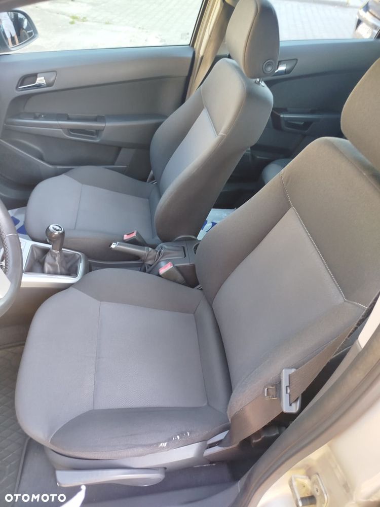 Opel Astra 1.6 Enjoy - 12