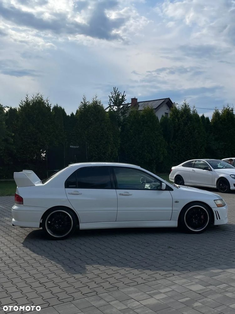 Mitsubishi Lancer Evolution IX - 7