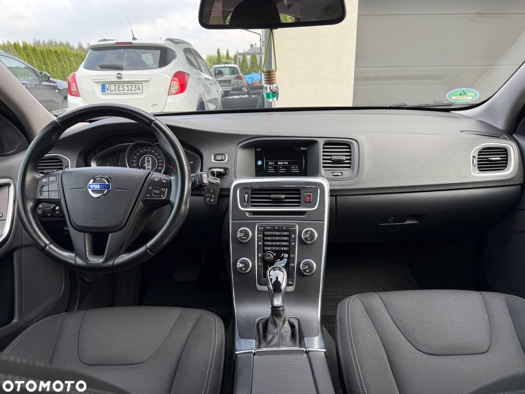 Volvo V60 D3 Momentum - 9