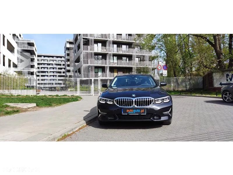 BMW Seria 3 320d Luxury Line - 6